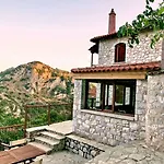 Pensjonat Archontiko Kolokotroni 3*
