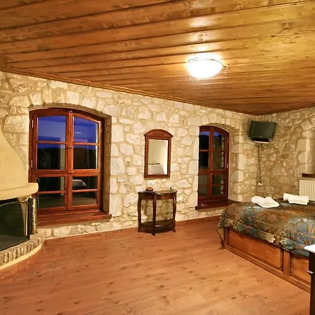 Archontiko Kolokotroni بيت ضيافة 3*