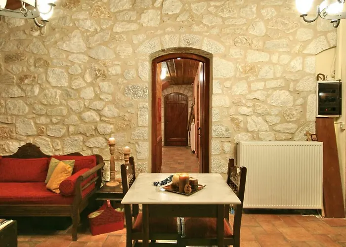 بيت ضيافة Archontiko Kolokotroni