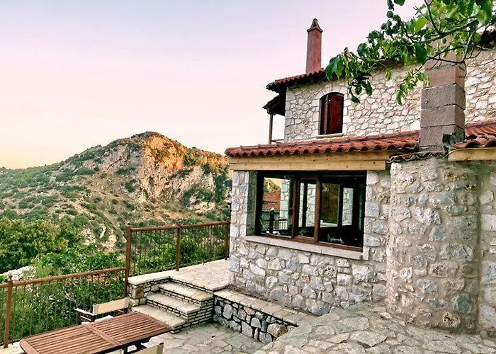 بيت ضيافة Archontiko Kolokotroni 3*